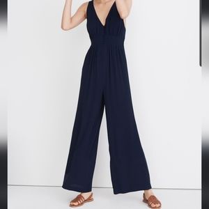 Madewell V-Back Wideleg Jumpsuit in Navy Blue and White Polka Dot. Size …